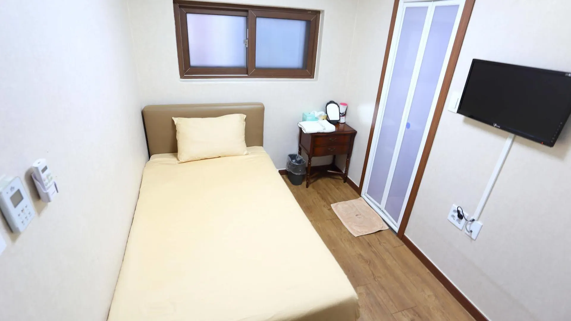 Myeongdong K Stay 2 Seoul 0*,